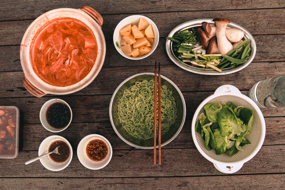 Ingredientes e comida em flatlay